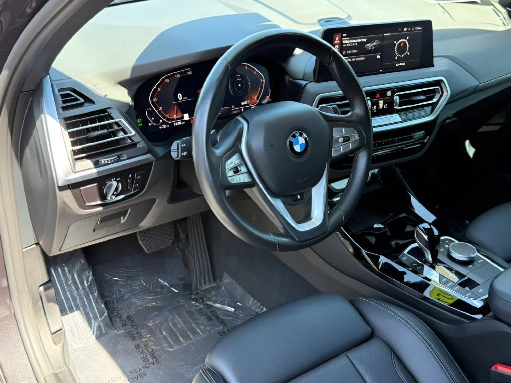 Used 2024 Gray BMW sDrive30i image 25