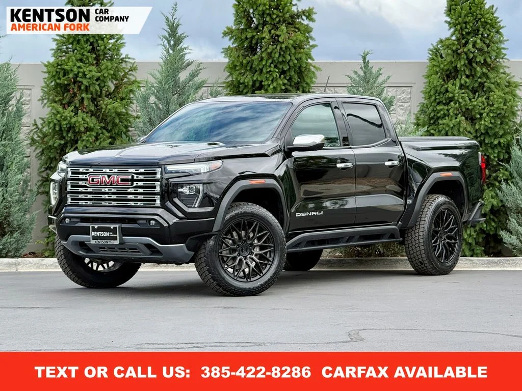 2023 GMC Canyon Denali 4WD Crew Cab Short Box's photo