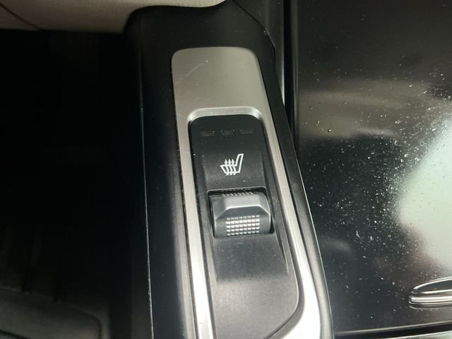 Used 2021 White Kia S image 23