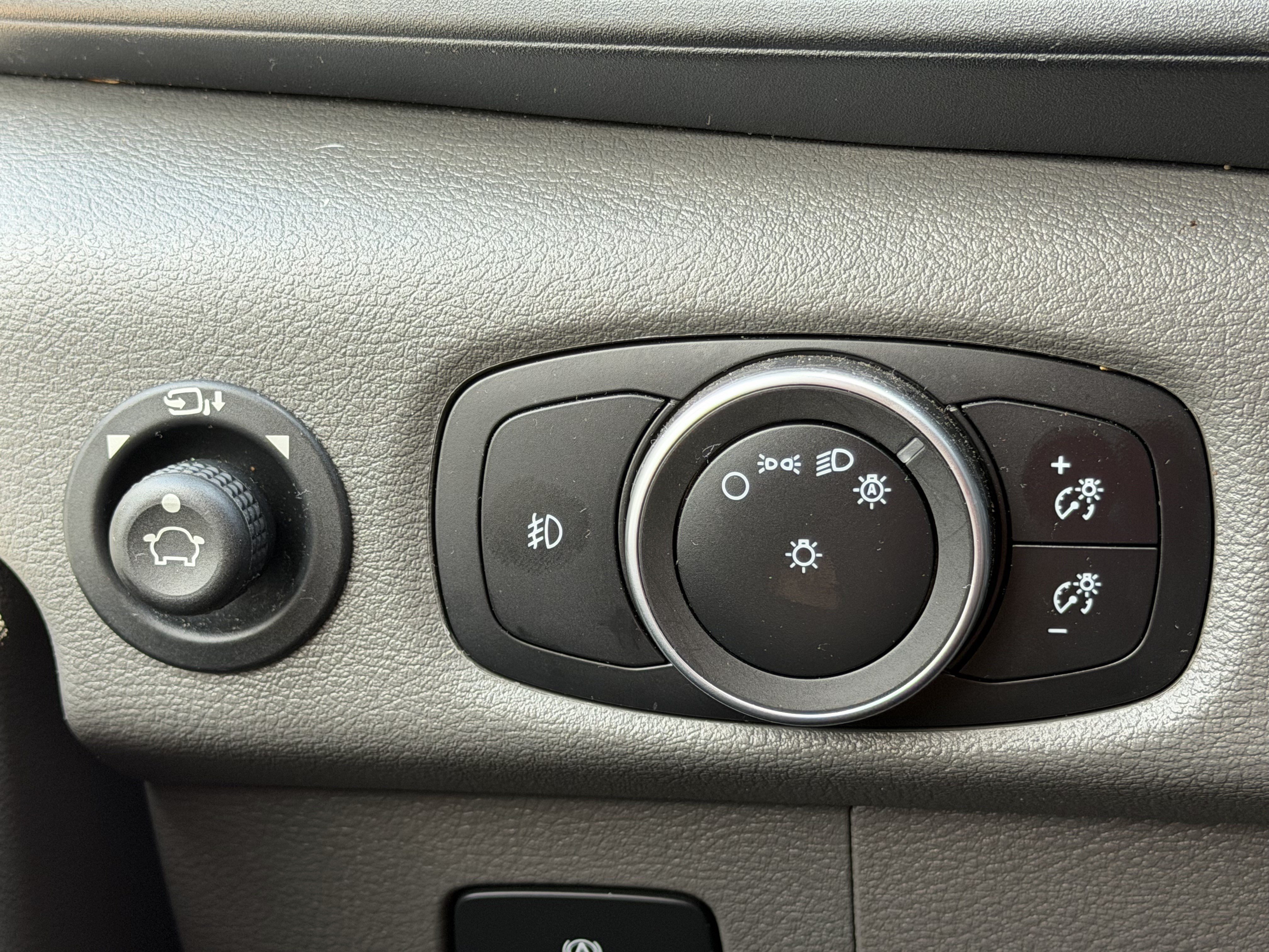 Used 2022 Oxford White Ford XLT image 10