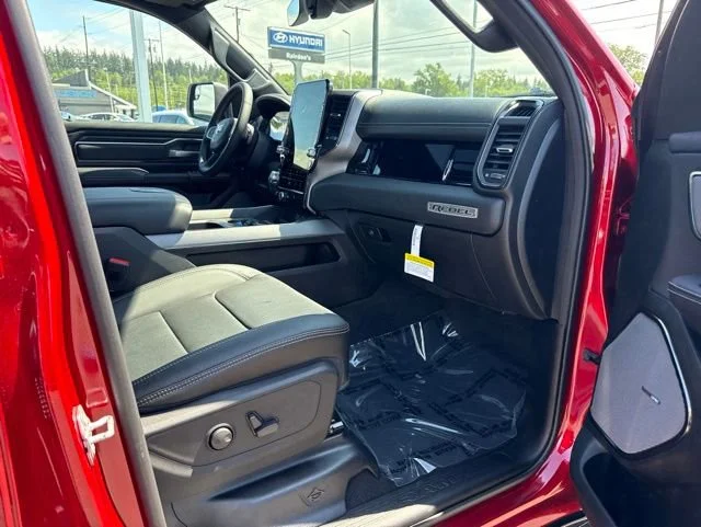 New 2026 Molten Red Pearl-Coat Exterior Paint RAM Rebel image 9