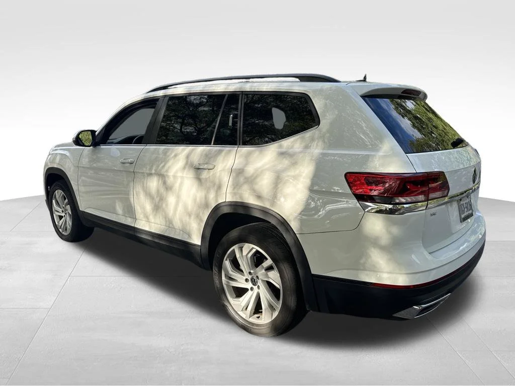 Used 2023  Volkswagen 2.0T SE w/Technology image 3
