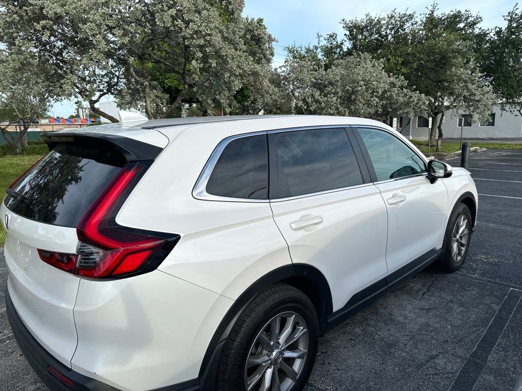 Used 2024 White Honda EX image 5