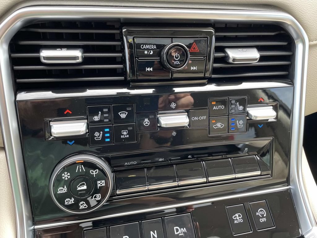 New 2026 Everest White TriCoat / Super Black Two-tone Nissan Platinum Reserve image 28