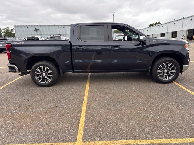 Used 2022 Dark Ash Metallic Chevrolet LT image 4
