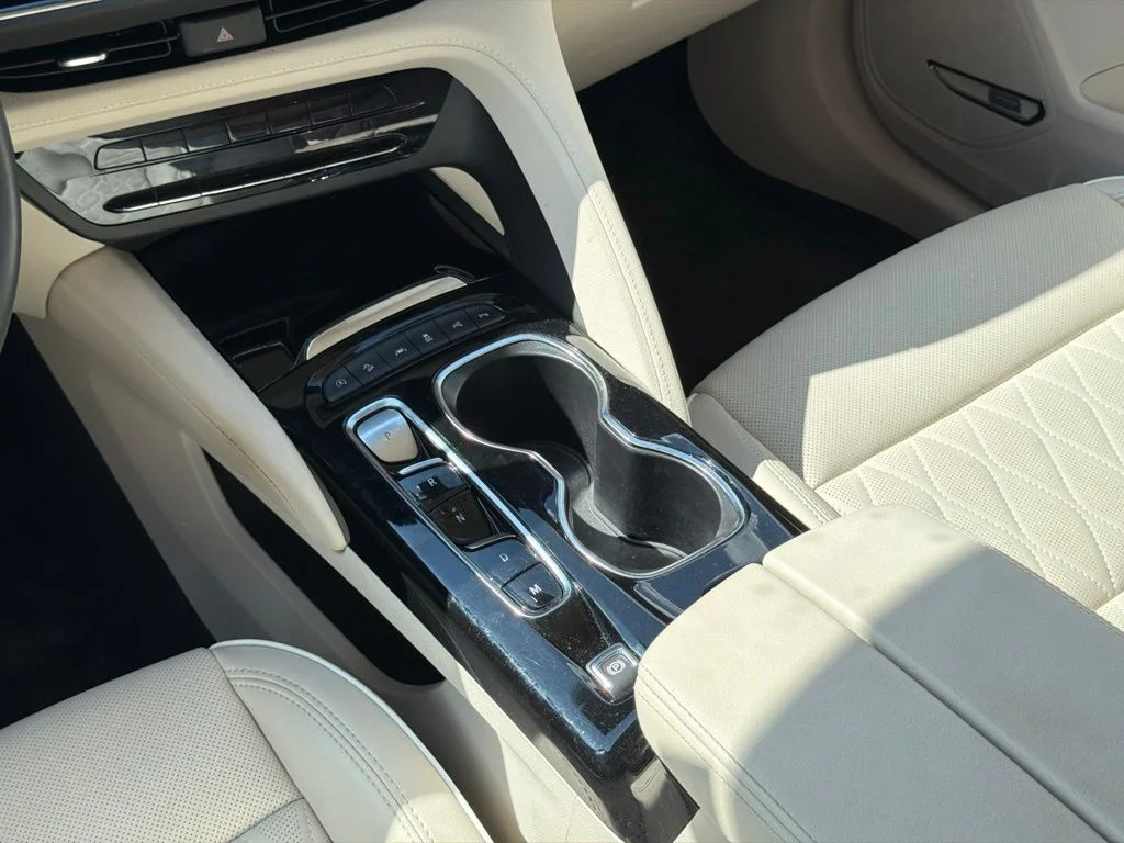 Used 2023 White Buick Avenir image 13