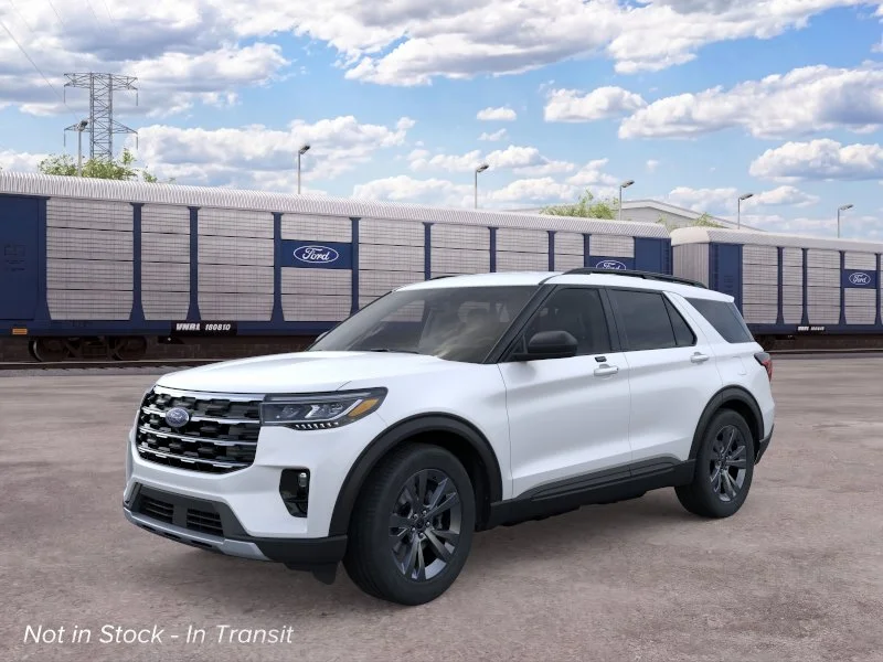 New 2026 Star White Metallic Tri-Coat Ford Active image 1