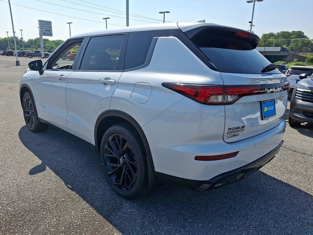 2026 Nissan Rogue Plug-In Hybrid — photo 3