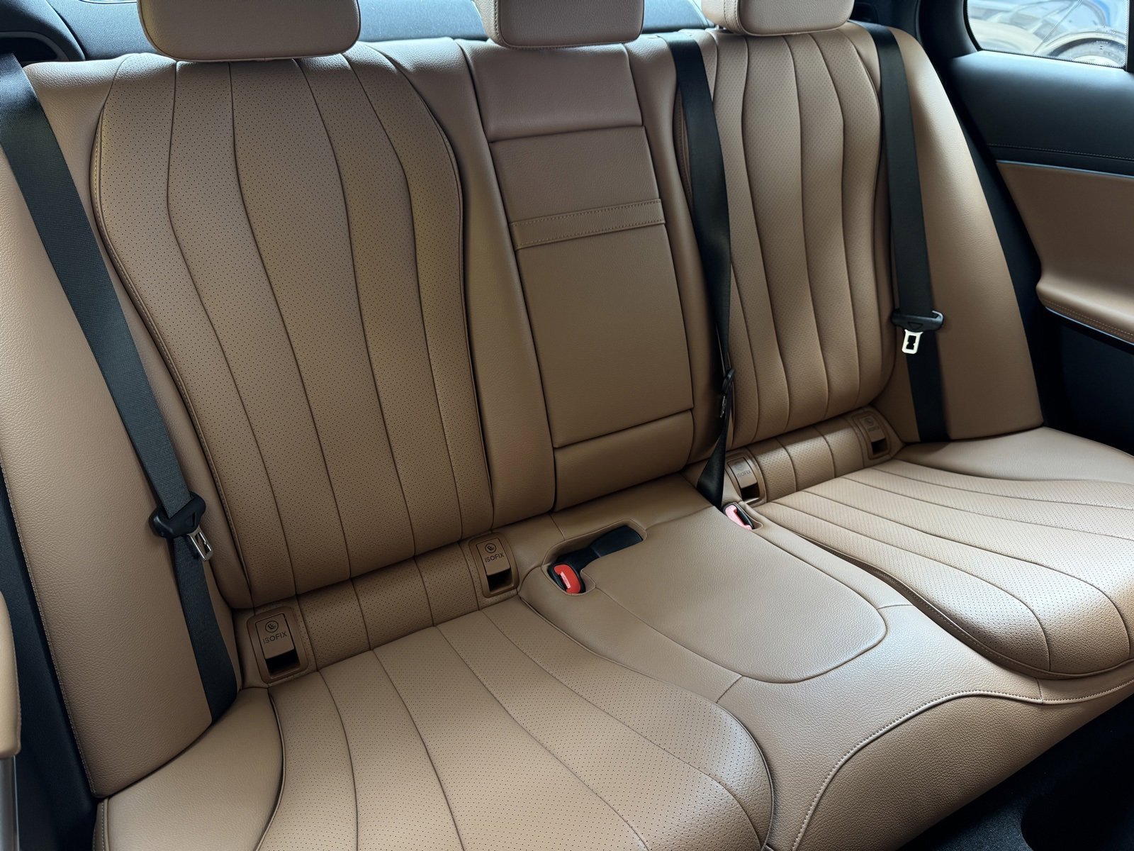 New 2026 Graphite Grey Metallic Mercedes-Benz E 350 image 39