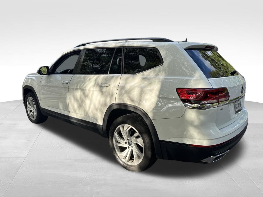 Used 2023  Volkswagen 2.0T SE w/Technology image 3