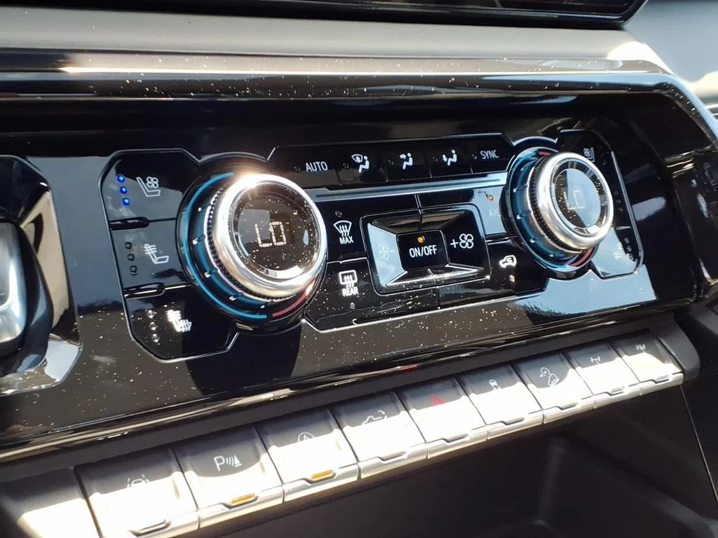 2026 GMC Sierra 1500 AT4X - Photo 6