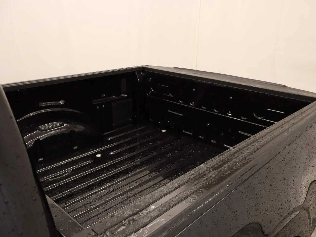 New 2026 Agate Black Metallic Ford XLT image 19