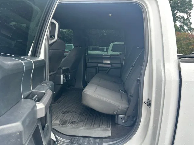 Used 2019 Oxford White Ford XLT image 24