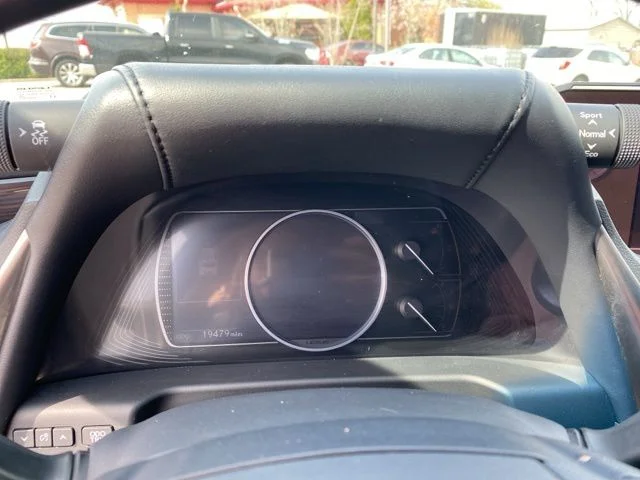 Used 2021 Black Lexus 300h Luxury image 13