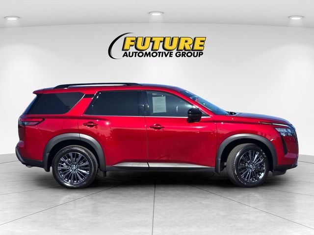 Used 2026 Red Nissan SL image 3