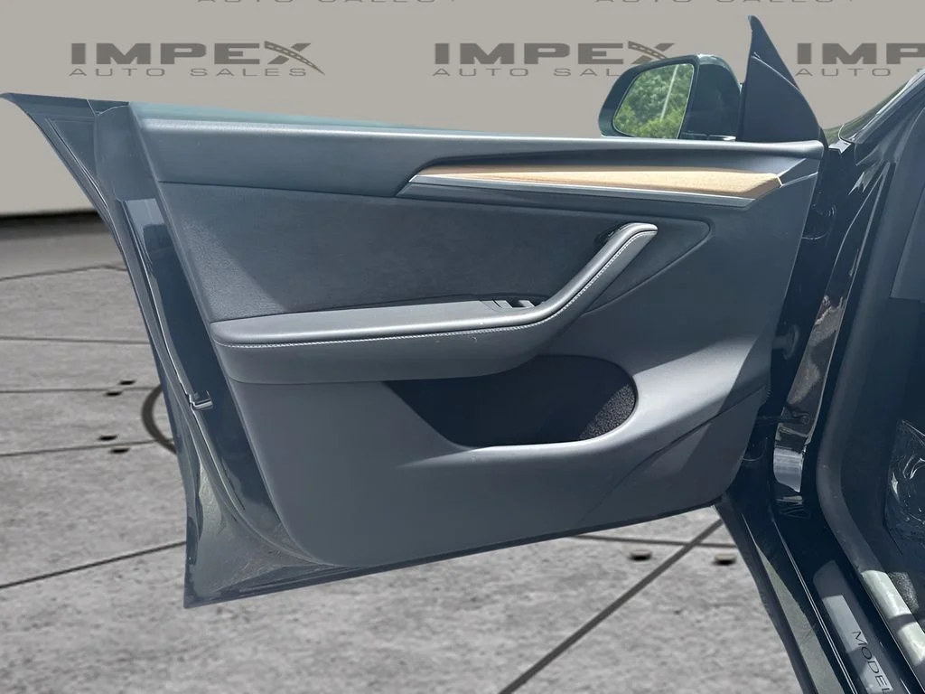 Used 2023 Black Tesla Long Range image 17