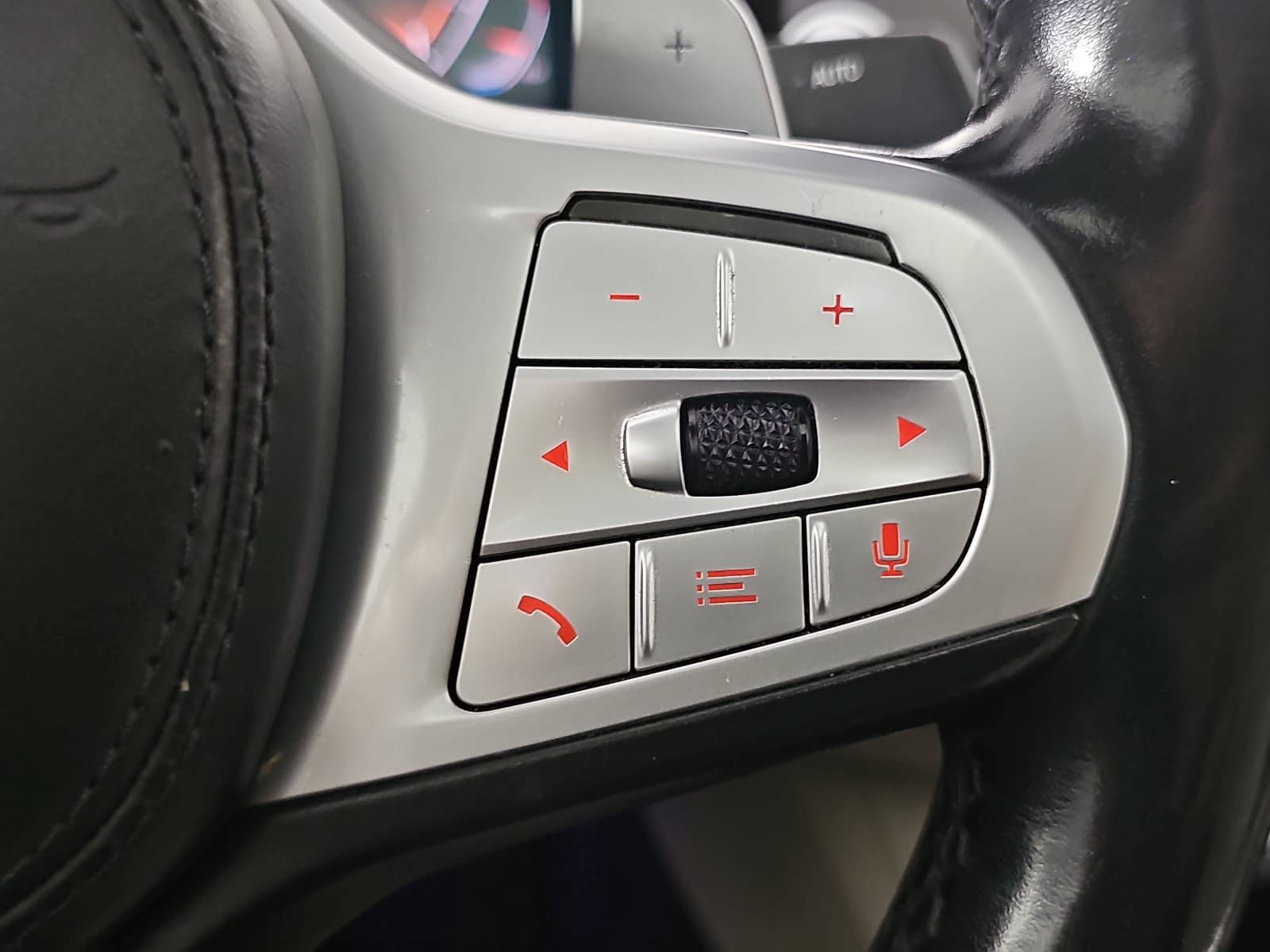 Used 2021 Gray BMW 740i image 18