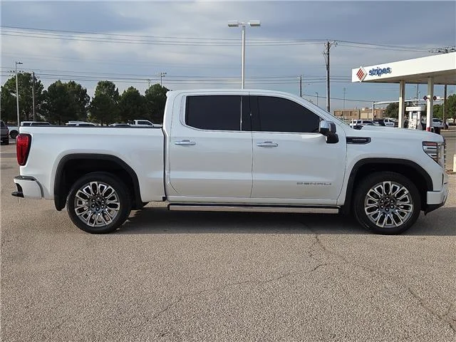 Used 2024 White Frost TRI GMC Denali Ultimate 4x4 Crew Cab 5.75 ft. box 147.4 in image 4