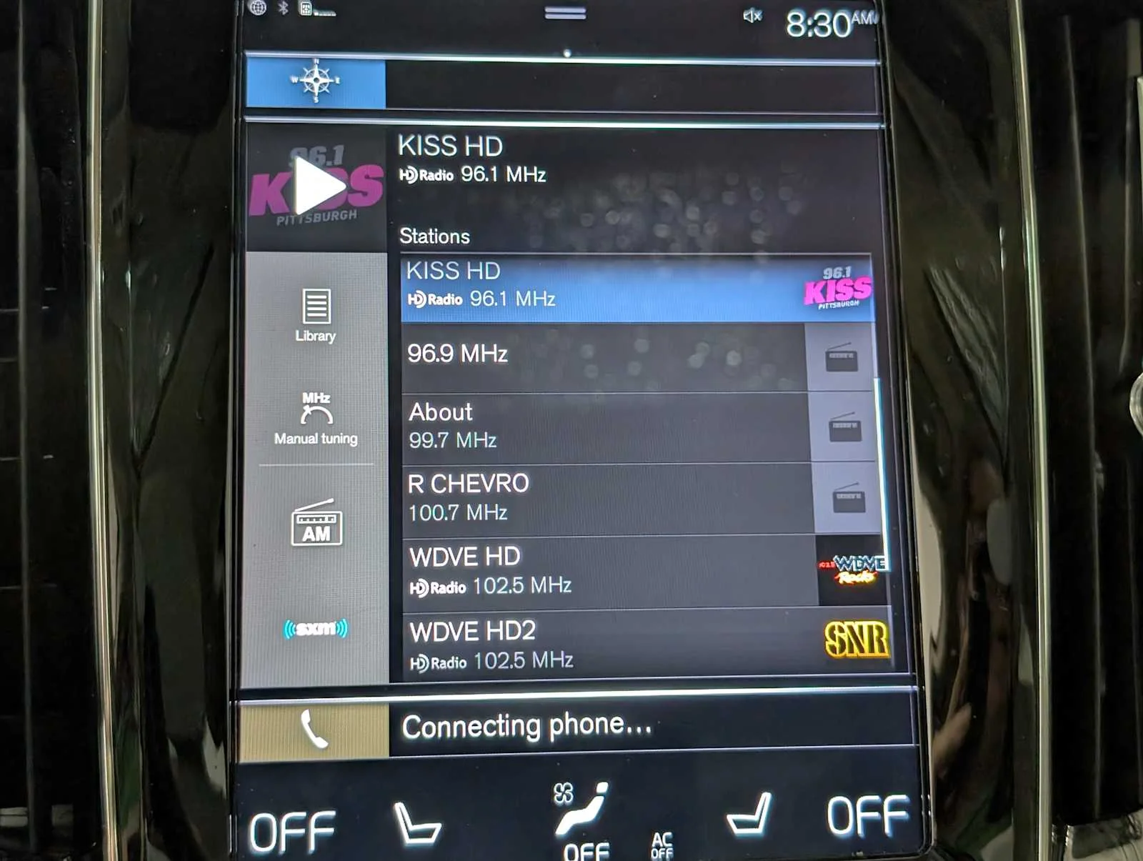 Used 2020  Volvo Momentum image 25