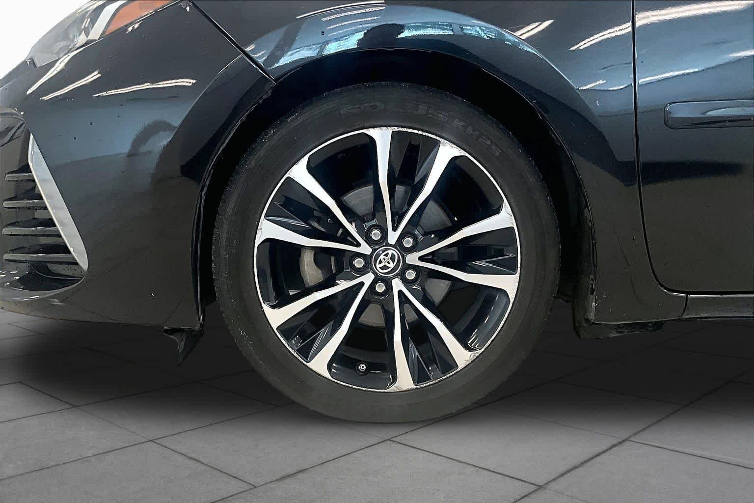 Used 2018 Black Sand Pearl Toyota SE image 10