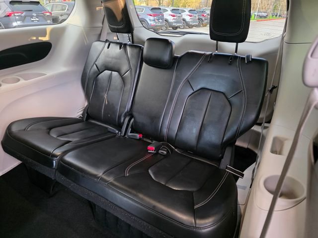Used 2023 Bright White Clearcoat Chrysler Touring L image 19