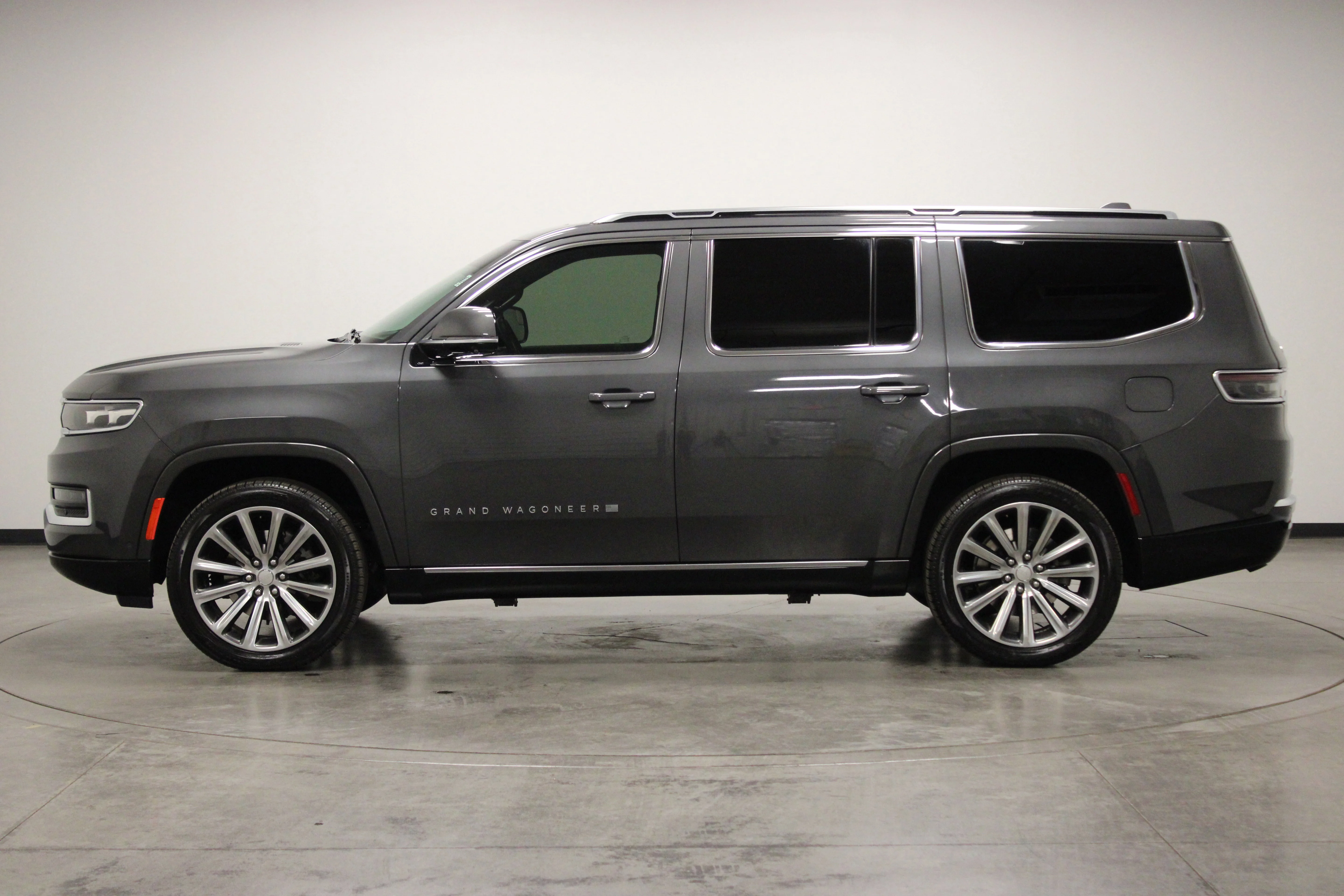 Used 2022 Baltic Gray Metallic Clearcoat Jeep Series II image 5