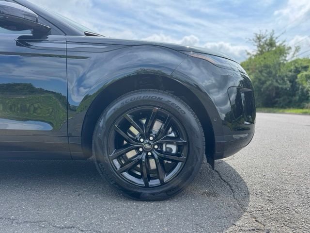 New 2026 Santorini Black Land Rover S image 9