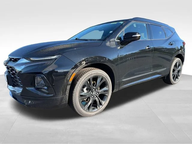 Used 2021 BLACK Chevrolet RS image 1
