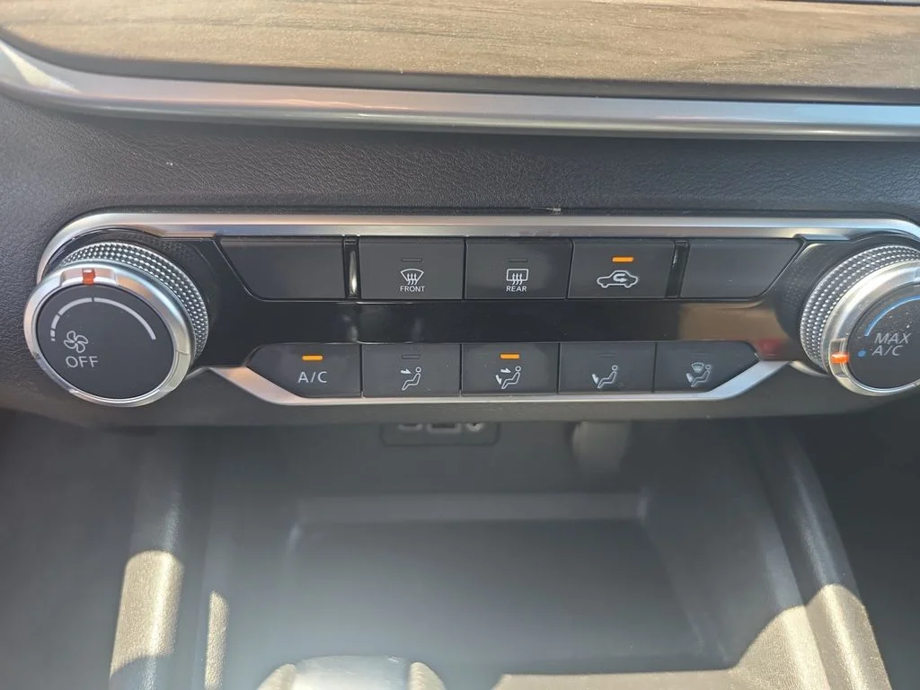 2025 Nissan Altima SV - Photo 17