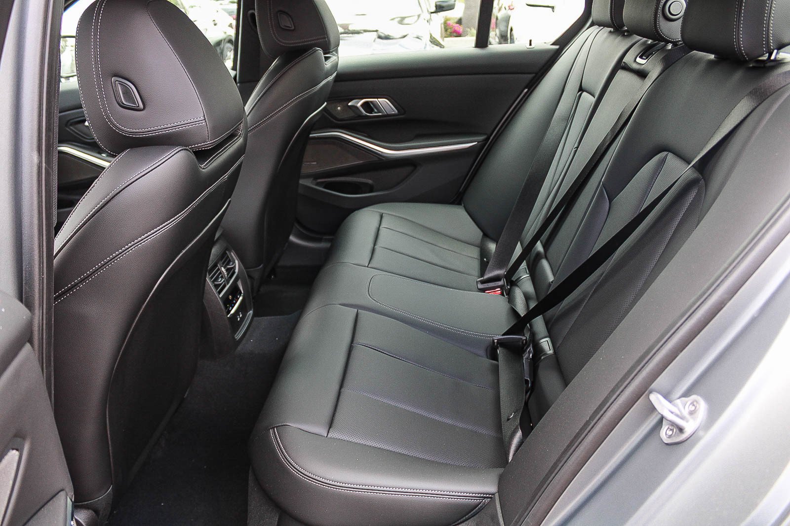 New 2026 Frozen Pure Grey Metallic BMW 330i NA image 18