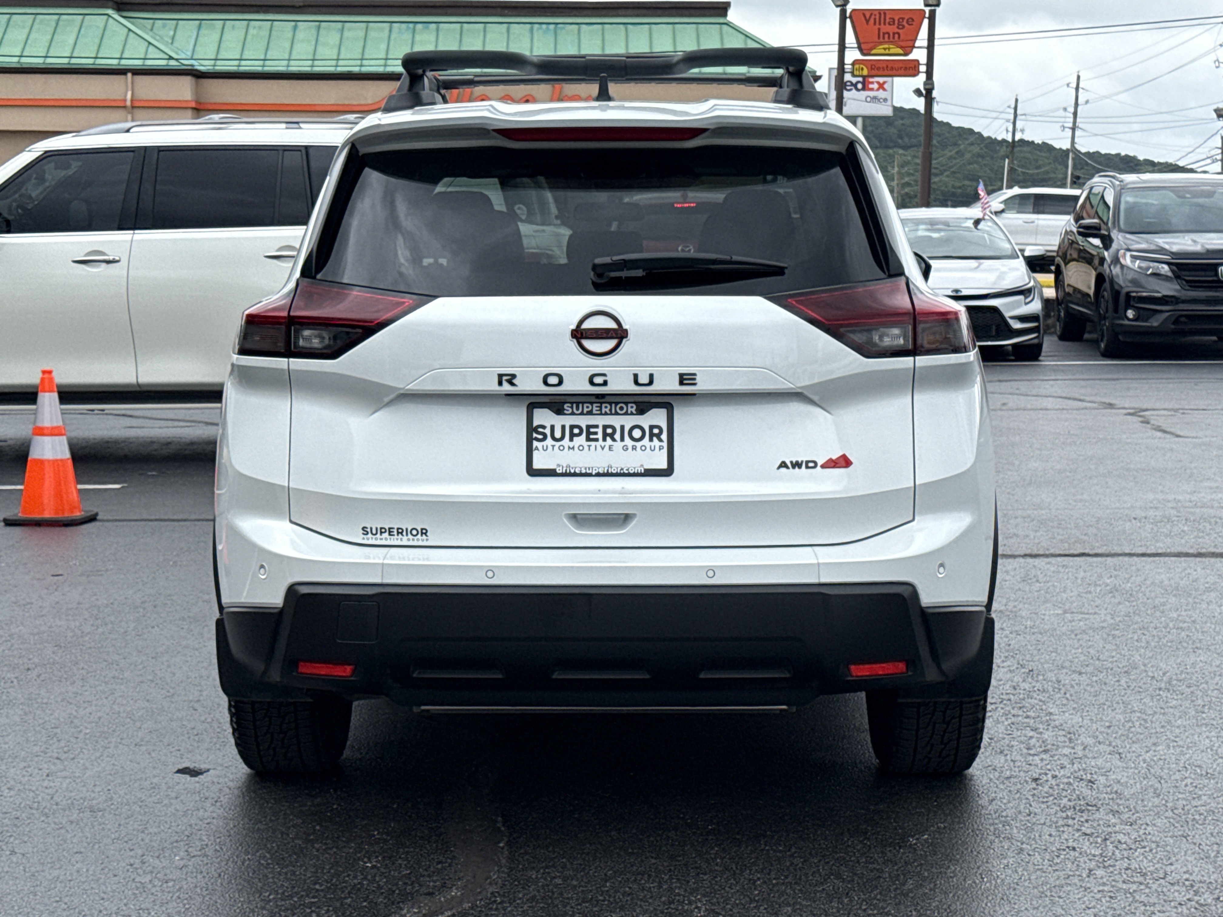 Certified Used 2026 Everest White Pearl Tricoat Nissan Rock Creek AWD image 4