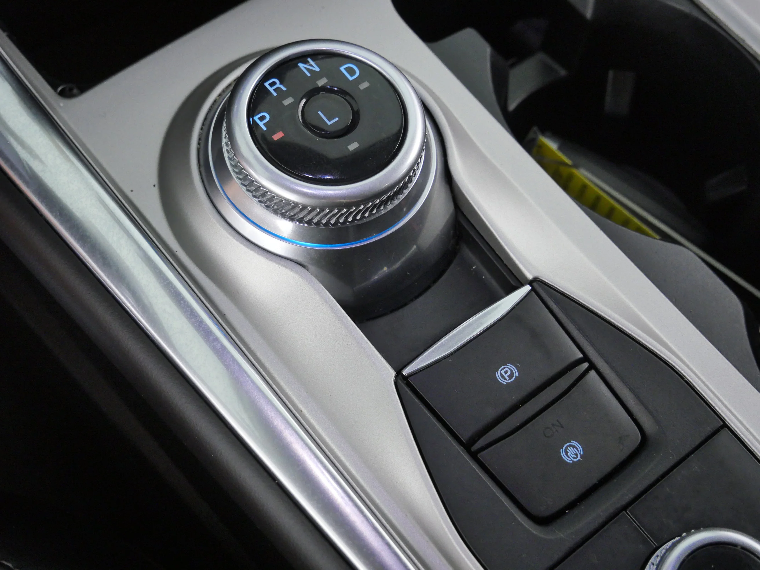 Used 2024 Iconic Silver Metallic Ford XLT image 32