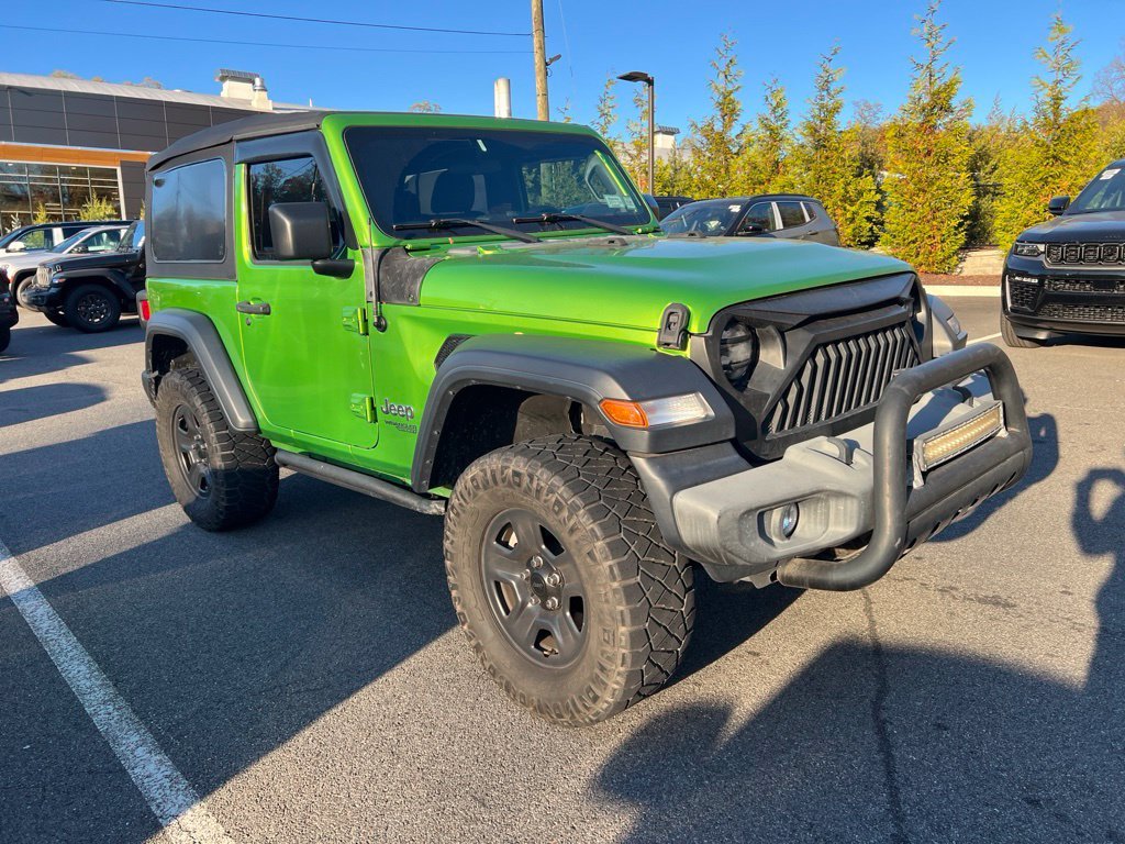 Used 2019 Green Jeep Sport image 1