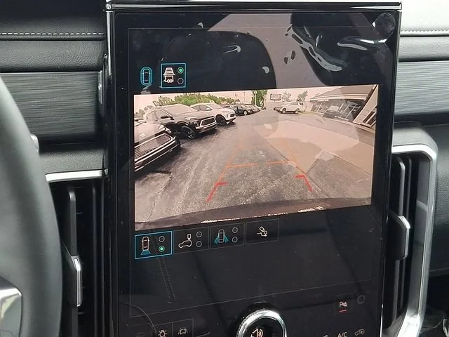 New 2026 Crystal Metallic GMC Elevation image 19
