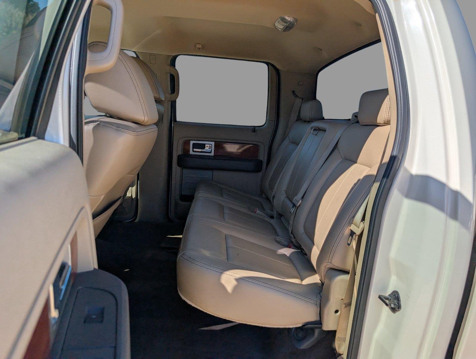 Used 2009  Ford XL image 19