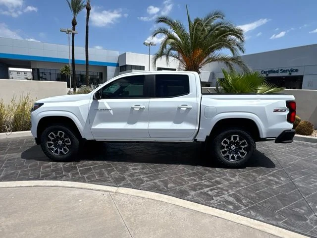 New 2026 White Chevrolet Z71 image 3