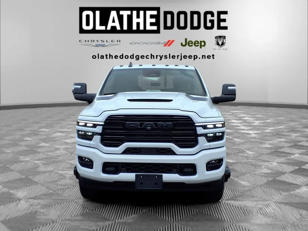 New 2026 Bright White Clear-Coat Exterior Paint RAM Laramie image 31