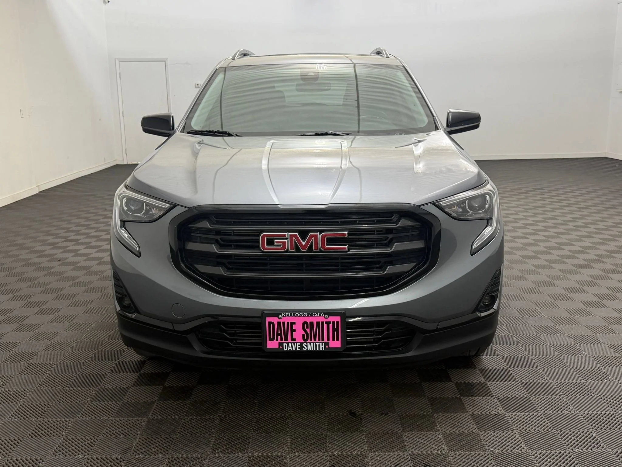 Used 2021 Satin Steel Metallic GMC SLT image 6