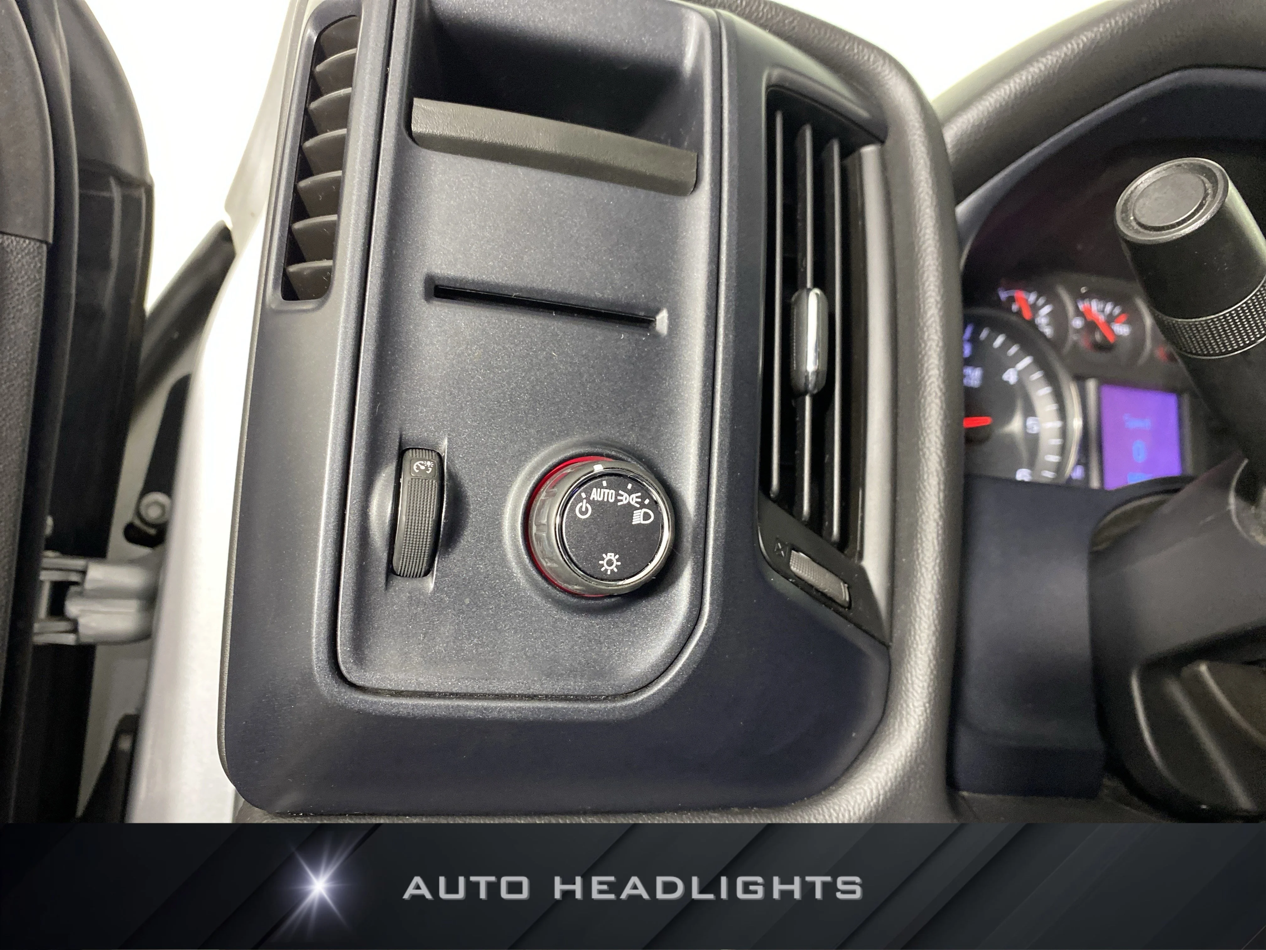 Used 2014 Quicksilver Metallic GMC Base image 18