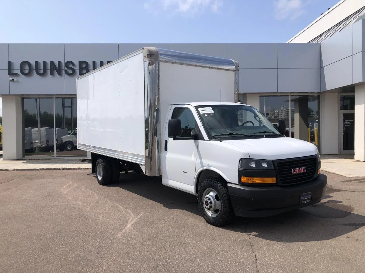 Used 2024 White GMC 3500 Van 177" image 1