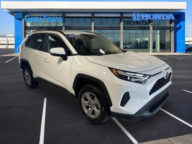 Used 2025 Ice Toyota XLE image 1