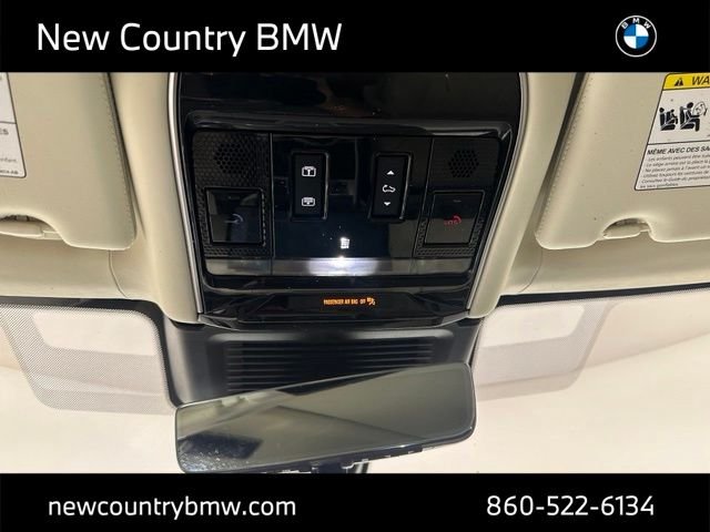 Used 2023  Land Rover Autobiography image 16