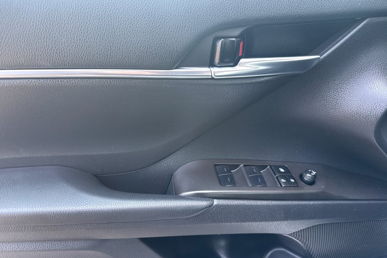 Used 2024 Silver Toyota SE image 11
