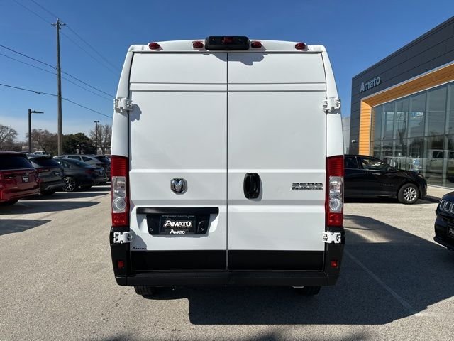 Used 2025 White Ram High Roof image 8
