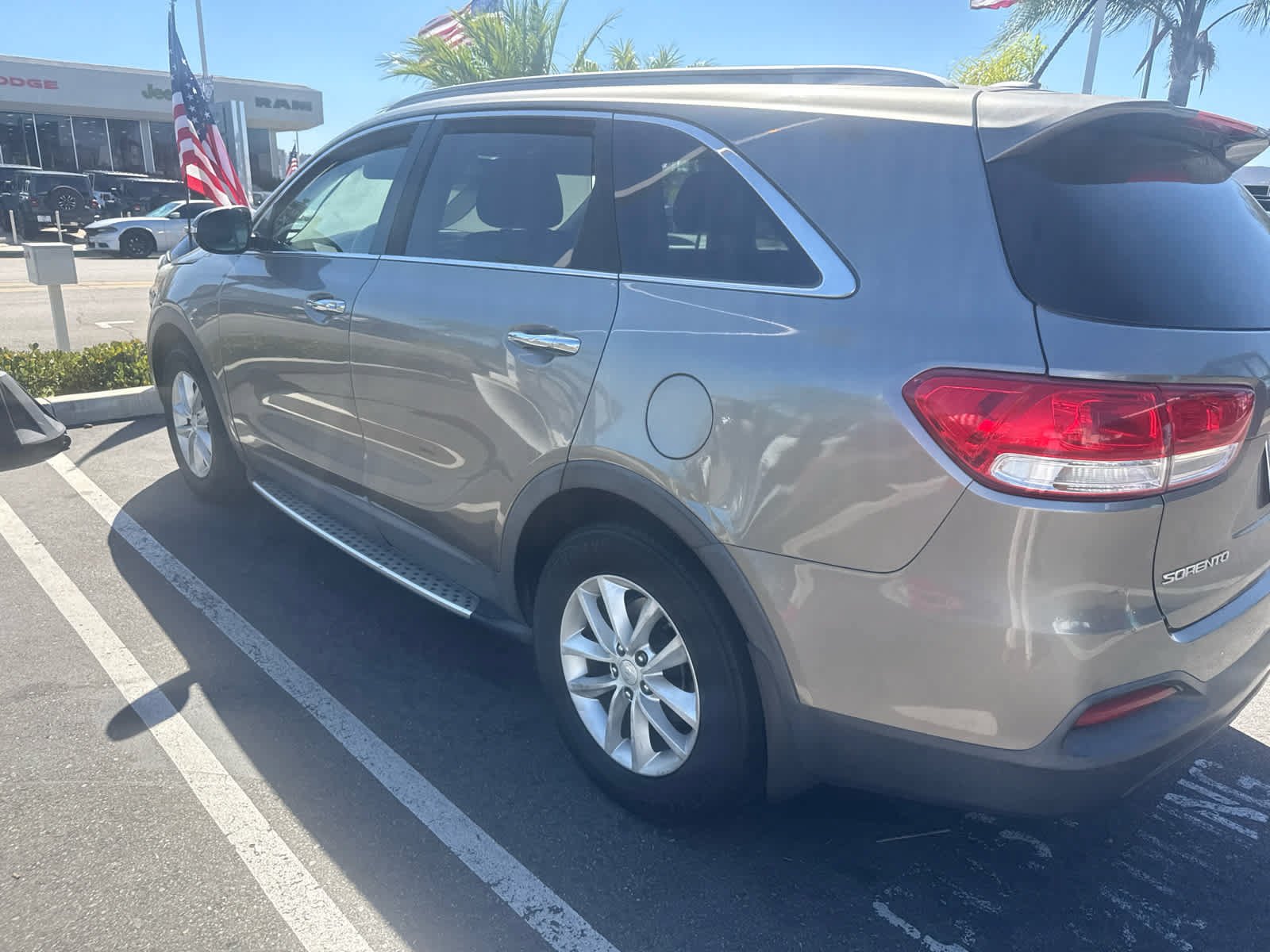 Used 2016 Titanium Silver Kia LX image 4
