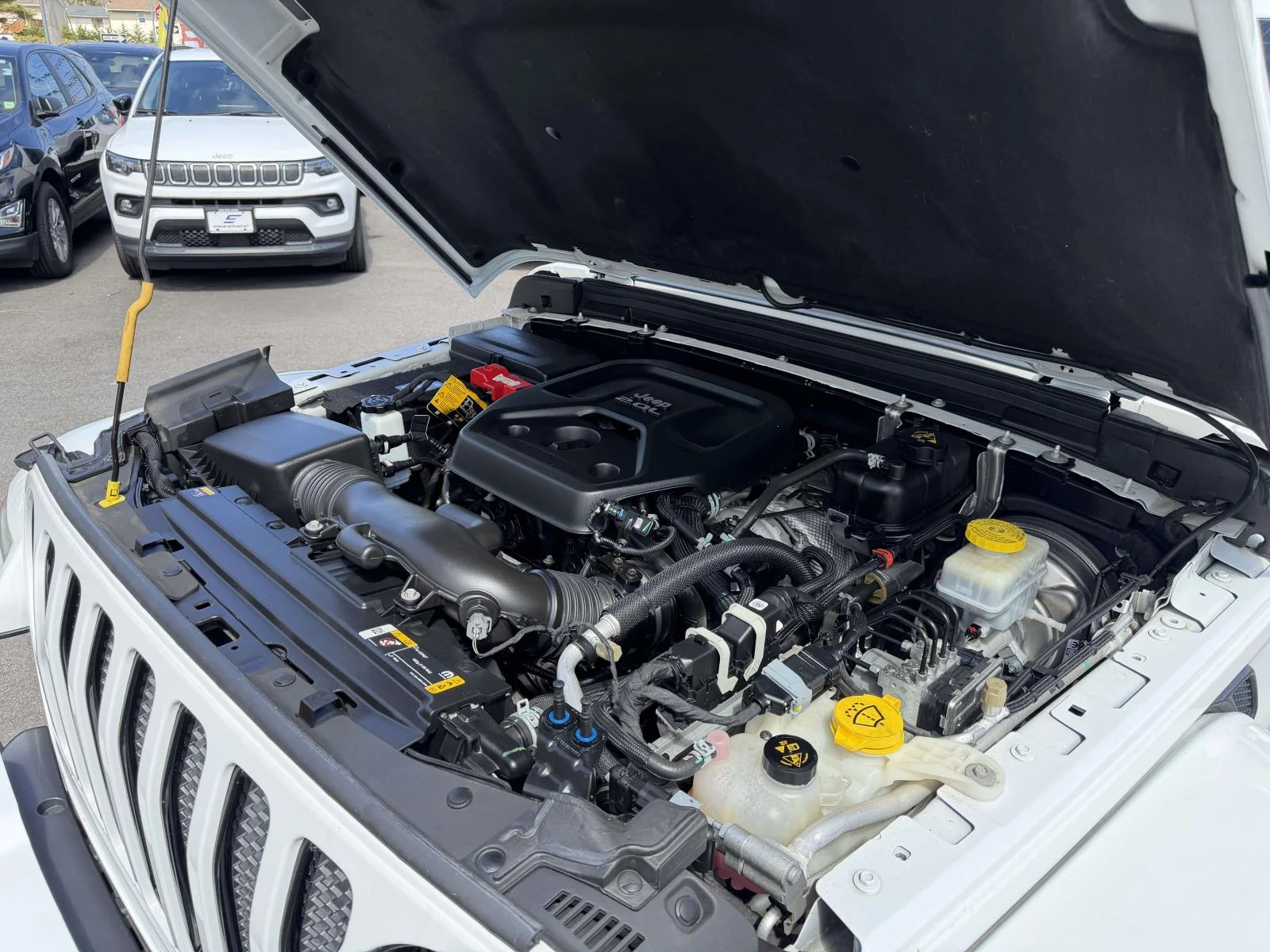 Used 2022 White Jeep Unlimited Sahara High Altitude image 31