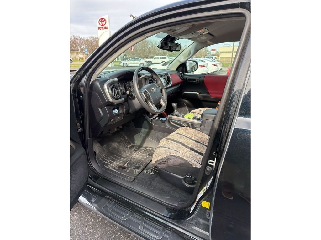Used 2018 Black Toyota SR5 image 5