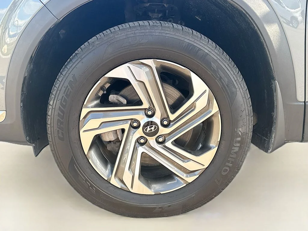 Used 2022 Hampton Gray Hyundai SEL image 23