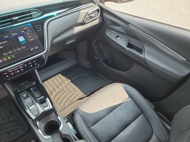 2023 Chevrolet Bolt EV 2LT - Photo 11