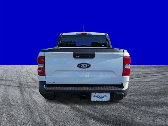New 2026 Oxford White Ford Lariat® image 5